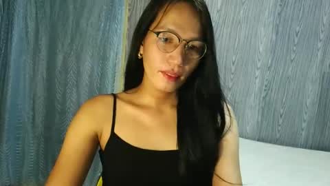 Snapshot of urpinaylovelyjuliaxxx chatting on 30, 11, 2025 queen julia not into CHEAPGUY online show from 30, 11, 2025