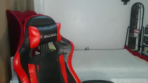 Snapshot of urprettyjaninexxx chatting on 11, 1, 2025 Janine online show from 11, 1, 2025