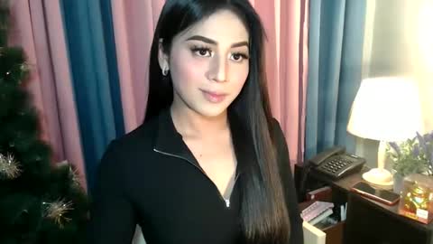 Snapshot of urseductive_calixx chatting on 9, 11, 2025 JUST CALL ME CALI online show from 9, 11, 2025