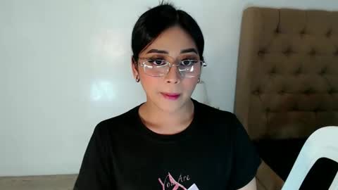 Snapshot of urseductive_calixx chatting on 27, 11, 2025 JUST CALL ME CALI online show from 27, 11, 2025