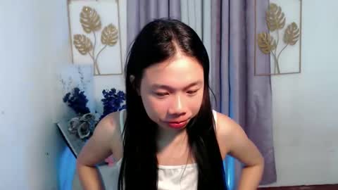 JUST CALL ME LLANA online show from 19, 12, 2025