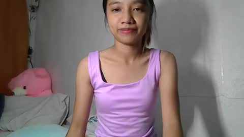 Snapshot of urshamegirl4you chatting on 20, 4, 2026 Your LUNA online show from 20, 4, 2026