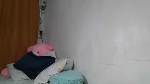 Snapshot of urshamegirl4you chatting on 21, 4, 2026 Your LUNA online show from 21, 4, 2026