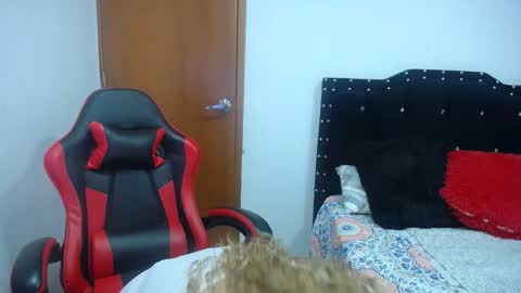 Eveling Blanco  online show from 26, 10, 2025