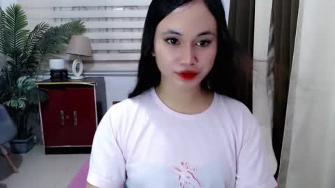 Snapshot of ursweet_athisa18 chatting on 16, 12, 2025 Athisa online show from 16, 12, 2025