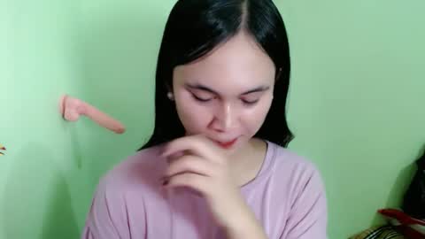 Snapshot of ursweet_athisa18 chatting on 28, 3, 2026 Athisa online show from 28, 3, 2026