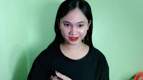 Snapshot of ursweet_athisa18 chatting on 25, 4, 2026 Athisa online show from 25, 4, 2026