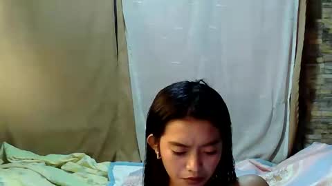 Snapshot of urtinypinay chatting on 11, 10, 2025 urtinypinay online show from 11, 10, 2025