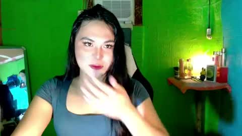 YOURGIRLCAMILLA online show from 4, 4, 2026