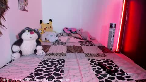    online show from 28, 1, 2025