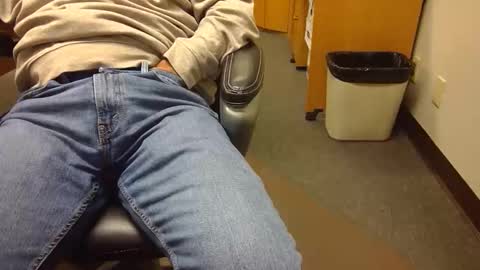 useemie online show from 31, 10, 2025