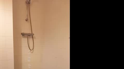 Snapshot of utrecht46 chatting on 18, 12, 2025 utrecht46 online show from 18, 12, 2025