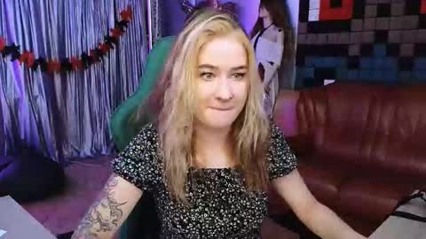 Leila online show from 10, 11, 2025