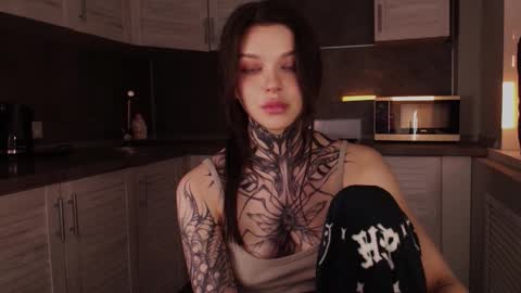 Snapshot of uwu_eva chatting on 18, 12, 2024 Eva online show from 18, 12, 2024