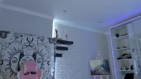 Snapshot of uwu_eva chatting on 4, 3, 2025 Eva online show from 4, 3, 2025