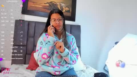 Vahiolet smith online show from 12, 2, 2026