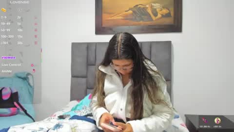Snapshot of vahiolet_smith chatting on 10, 7, 2026 Vahiolet smith online show from 10, 7, 2026