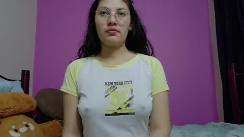 Snapshot of vainilla_cam chatting on 16, 7, 2026 Vainilla online show from 16, 7, 2026