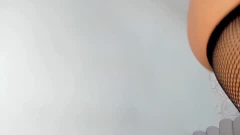 Snapshot of vaiolet__ chatting on 10, 1, 2025 Vaiolet online show from 10, 1, 2025