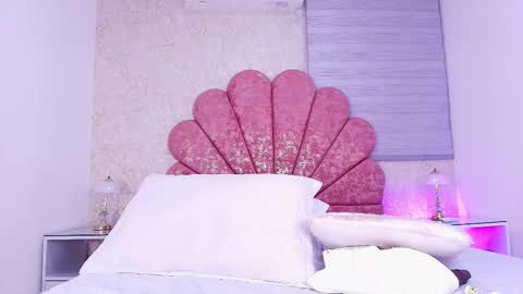 Vaiolet colls online show from 18, 2, 2026