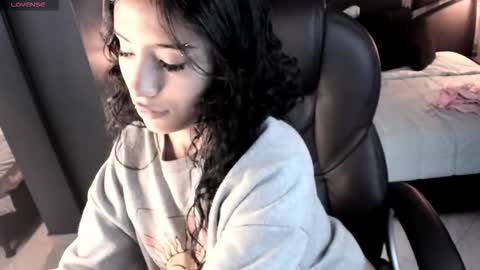 Vaioleth online show from 11, 2, 2026