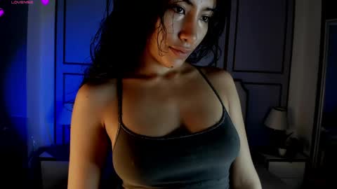 Vaioleth online show from 25, 5, 2026