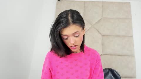 V A I O L E T T  S M I T H online show from 6, 11, 2025