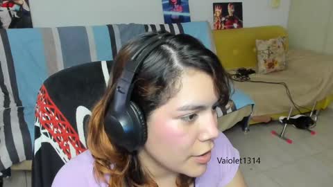 Snapshot of vaioletuwu chatting on 28, 2, 2025 Vaiolet1314 online show from 28, 2, 2025