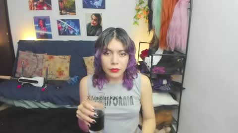 Vaiolet1314 online show from 19, 4, 2026