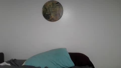 valarieak online show from 4, 10, 2025