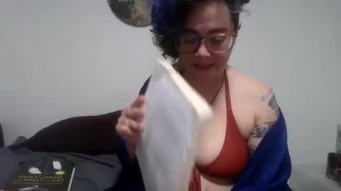 valarieak online show from 7, 10, 2025