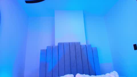 Snapshot of vale_castro1 chatting on 21, 11, 2025 Valentina online show from 21, 11, 2025