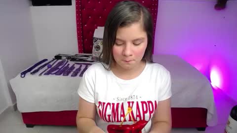 Snapshot of valeamaya chatting on 5, 12, 2025 valeamaya online show from 5, 12, 2025