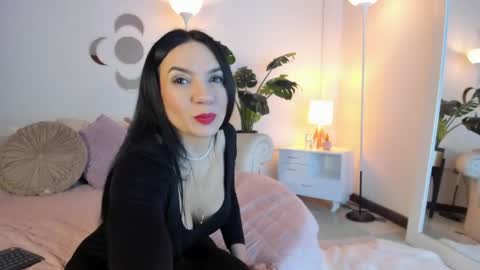 Snapshot of valeerywilliams chatting on 15, 5, 2026 Valery online show from 15, 5, 2026