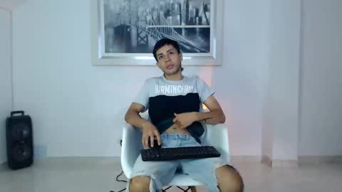 valen paul online show from 11, 11, 2025