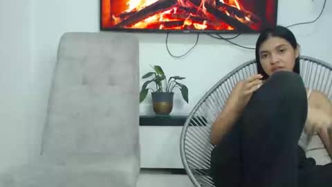 Snapshot of valen_and_paul_ chatting on 18, 1, 2026 valen paul online show from 18, 1, 2026