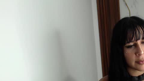 Snapshot of valen_ross7 chatting on 4, 2, 2026 valen_ross7 online show from 4, 2, 2026