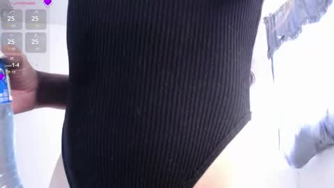 IG-valen mendoza99  twitter valenthompson99 online show from 14, 3, 2026