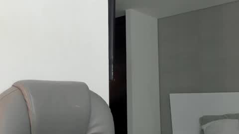 Snapshot of valenjonex chatting on 28, 1, 2025 Angela online show from 28, 1, 2025