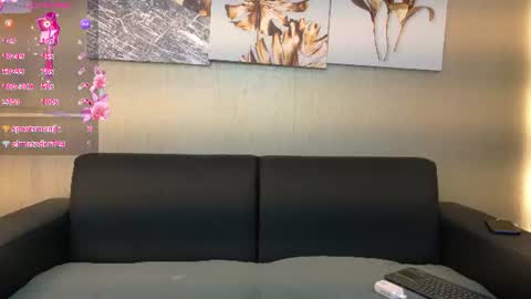 Snapshot of valenmilan chatting on 9, 7, 2026 valentina milan online show from 9, 7, 2026