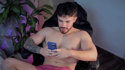 valenthinoking online show from 10, 9, 2025