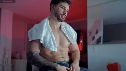 Snapshot of valenthinoking chatting on 19, 12, 2025 valenthinoking online show from 19, 12, 2025