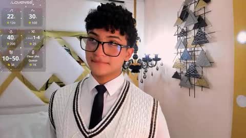 Snapshot of valentin0_3 chatting on 23, 10, 2025 Valentin0 online show from 23, 10, 2025