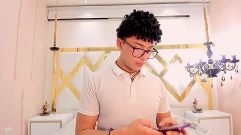 Snapshot of valentin0_3 chatting on 25, 10, 2025 Valentin0 online show from 25, 10, 2025