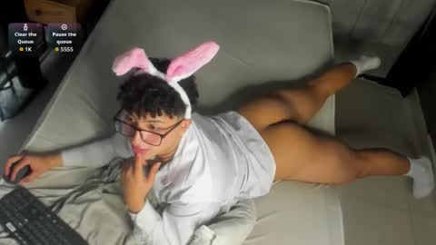 Snapshot of valentin0_3 chatting on 14, 11, 2025 Valentin0 online show from 14, 11, 2025