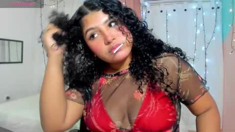 Snapshot of valentina_0_ chatting on 13, 12, 2024 Valentina online show from 13, 12, 2024