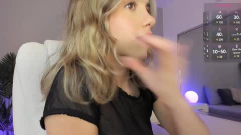 VALENTINA  online show from 11, 3, 2025