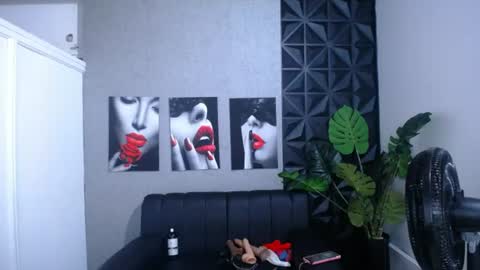 Snapshot of valentina_mature chatting on 15, 6, 2026 Valentina online show from 15, 6, 2026
