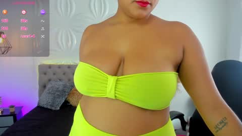 Snapshot of valentina_xx69 chatting on 1, 3, 2025 Valentina online show from 1, 3, 2025