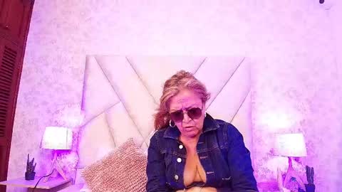 Snapshot of valentinadiazz1 chatting on 4, 3, 2025 Ana online show from 4, 3, 2025
